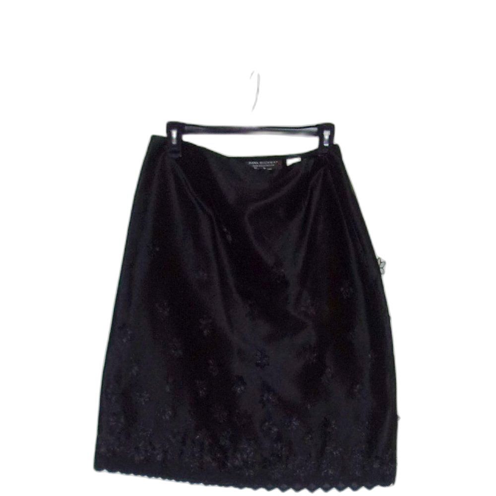 Dana Buchman Silk Skirt Size 10 A-Line  Black Lace Flowers  Neiman Marcus